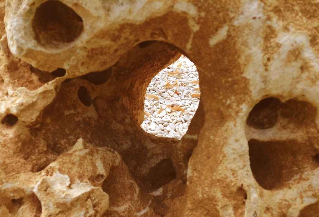 Le trou dans la montagne