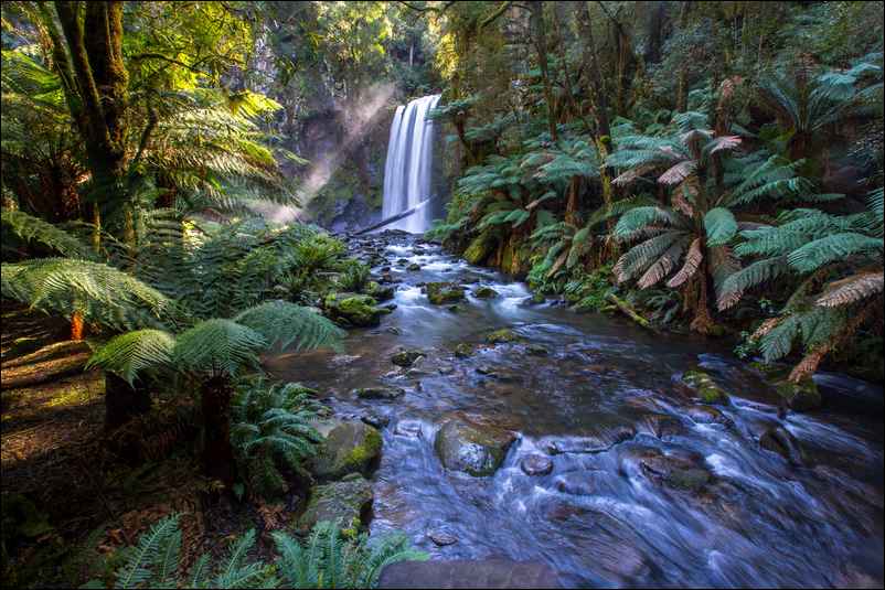 Chute d'eau et rivière en Australie
